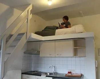 Ξενοδοχείο Roxi 2*